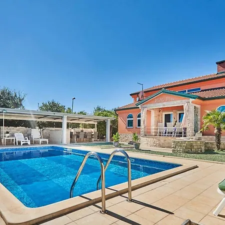 Vita 5* Holiday home Umag
